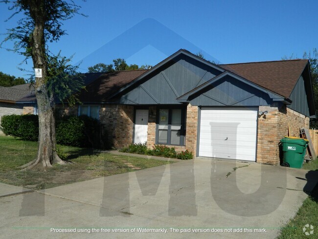 Building Photo - AVAILABLE NOW!!!  Beautiful 3-Bed, 2-Bath ... Rental