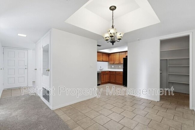 Building Photo - 2020 W Union Hills Dr