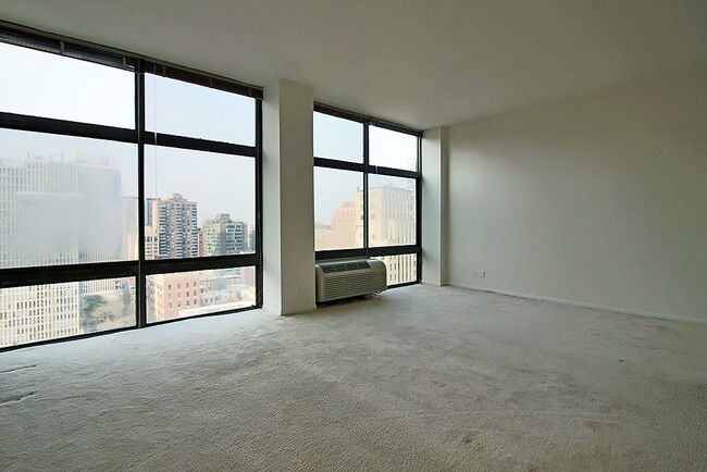 Photo - 73 E Scott St