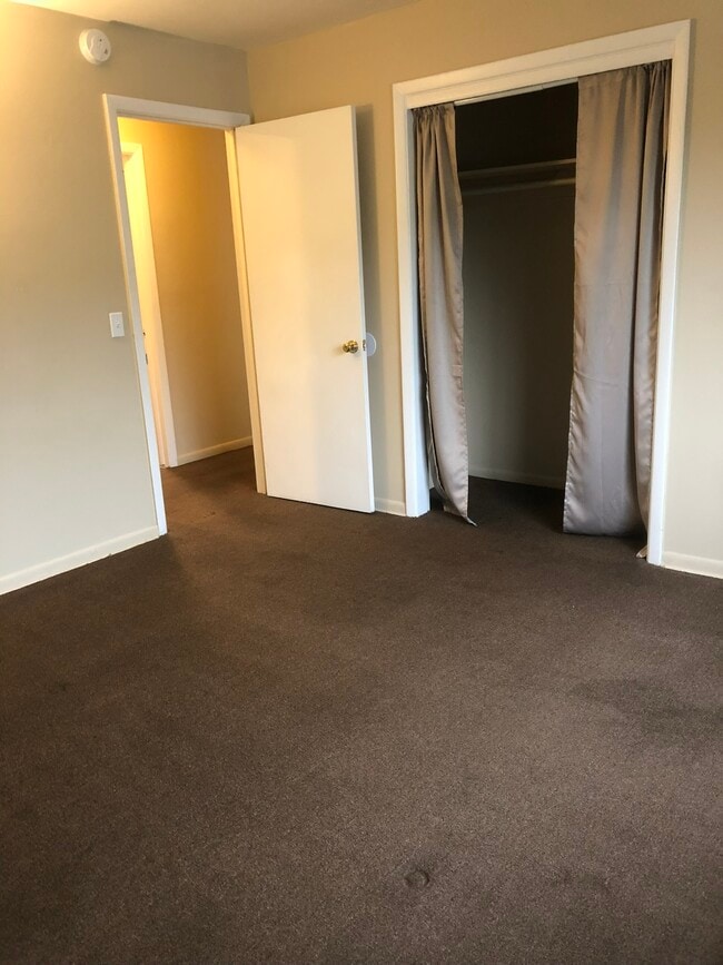 41 Arbutus St Apartments Rochester, NY