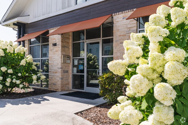 Leasing Office Entrance
