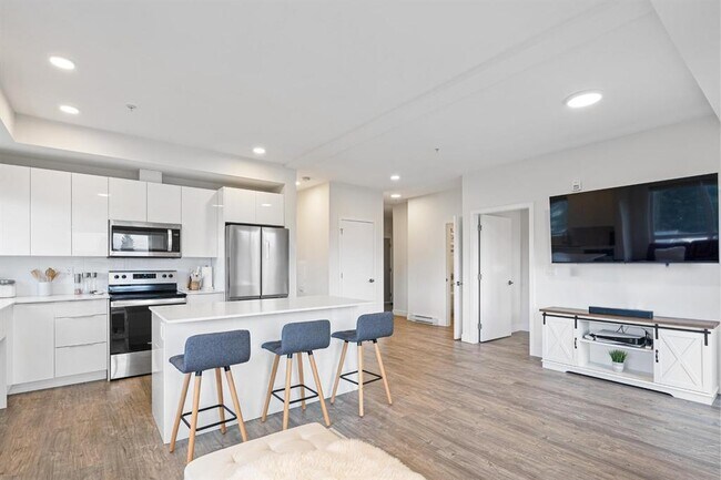 Photo - 9450-9450 Robson St