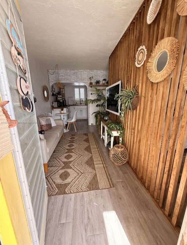 Photo - 309 Crocus Terrace Unit 9