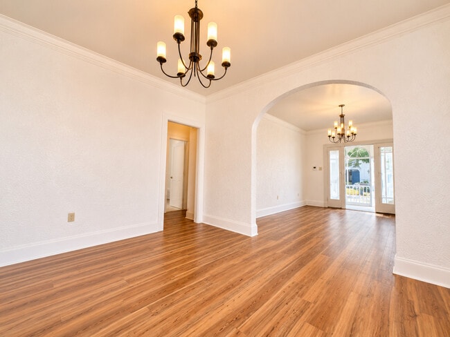 Photo - 3535 Louisiana Ave Pkwy