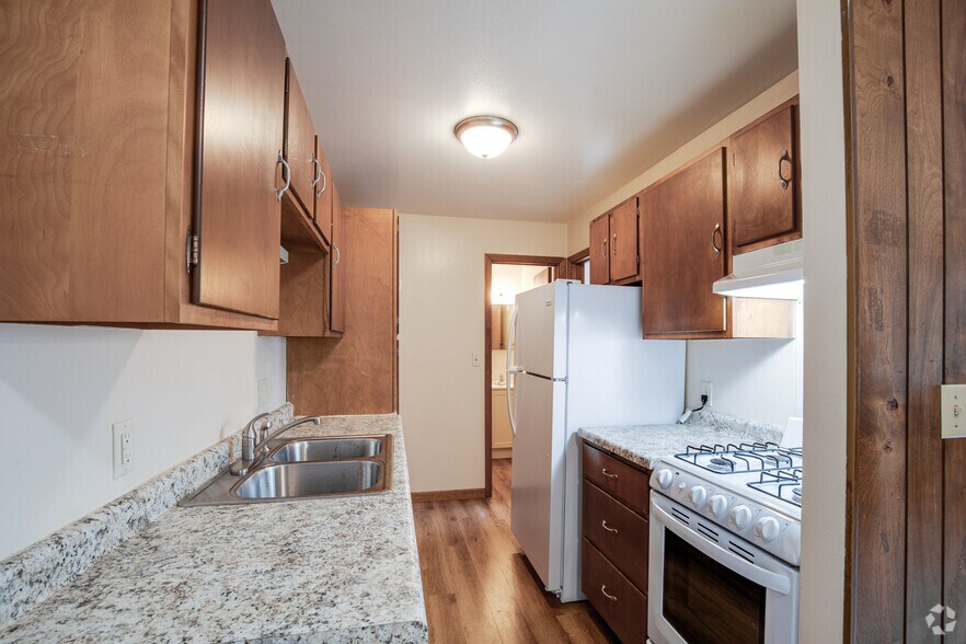 1BR, 1BA