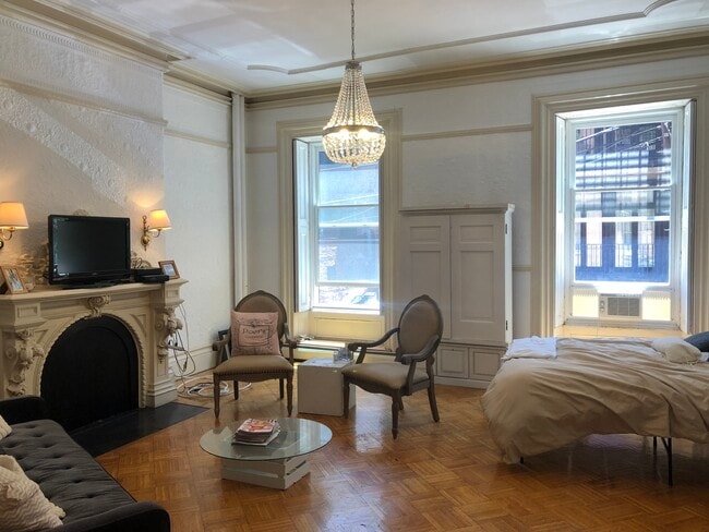 Photo - 137 Beacon St Unit 4