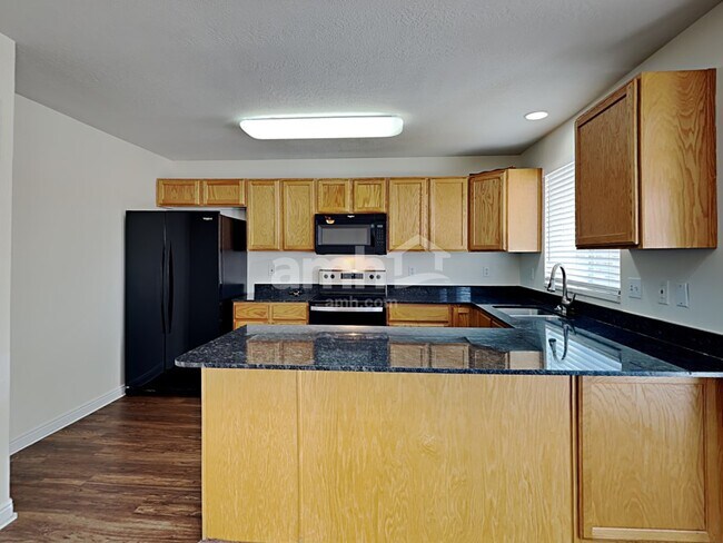 Photo - 229 Walton Dr