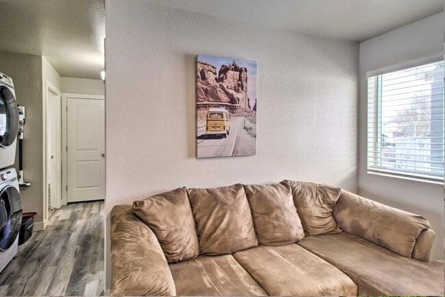 Photo - 1110 W Woodland Lake Rd Unidad A