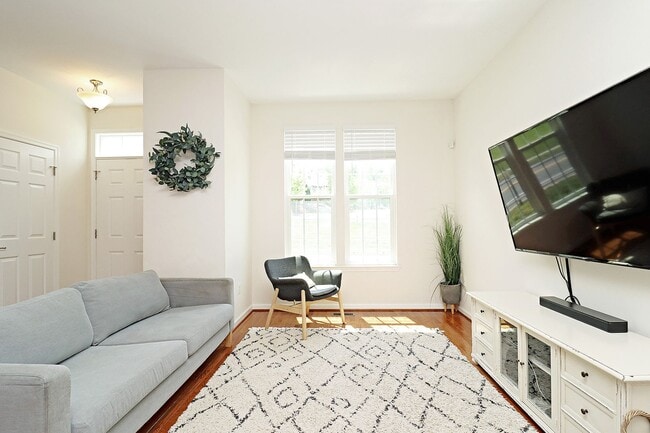 Photo - Dog-Friendly Pavilions at Pantops Townhome With Garage