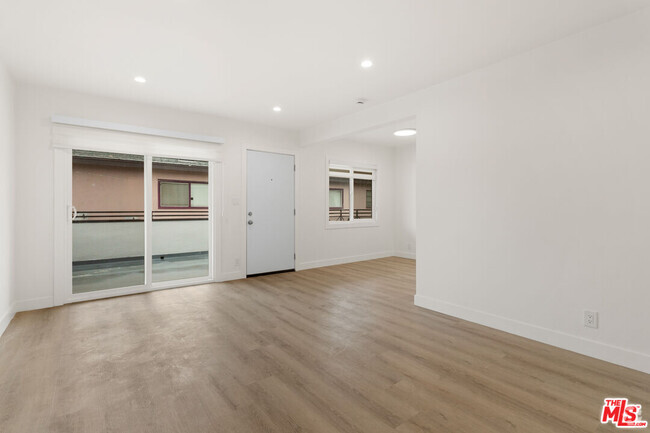 Building Photo - 2908 141st Pl Unit 5 Rental