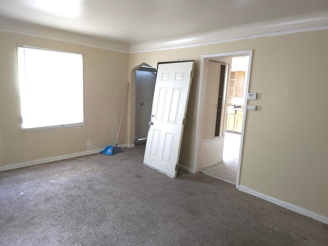 Photo - 16073 Tacoma St