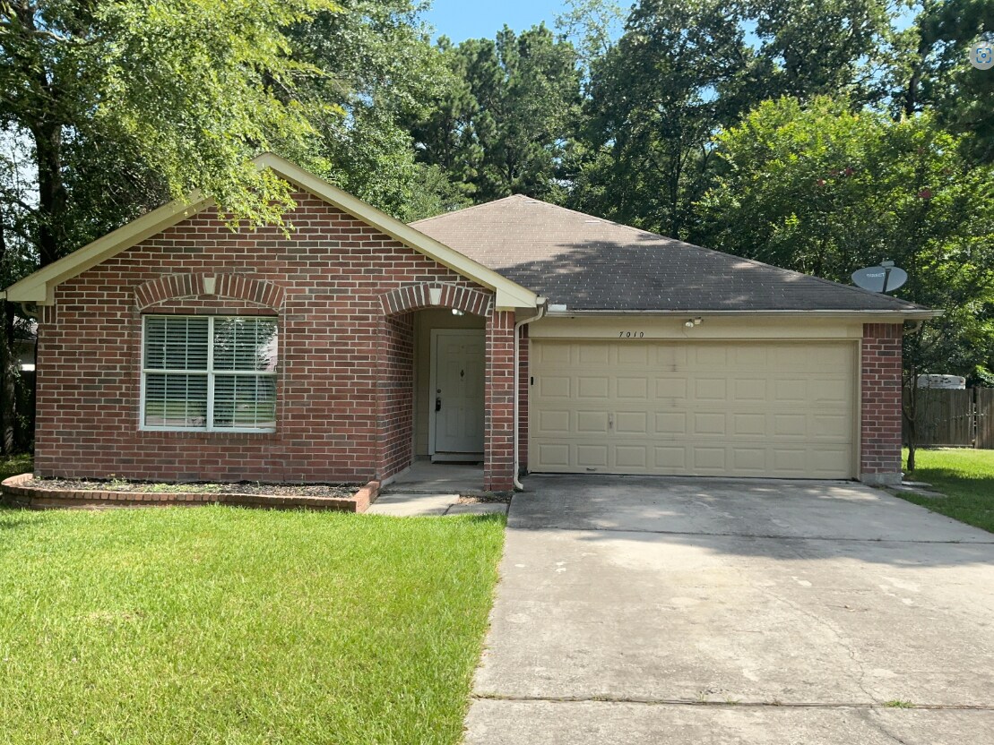 Photo - 7010 Grant Dr House