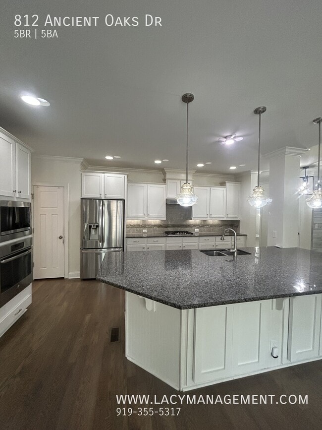 Photo - 812 Ancient Oaks Dr