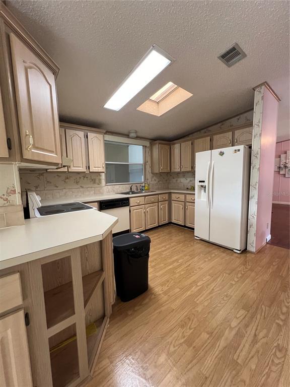 Photo - 1001 Starkey Rd