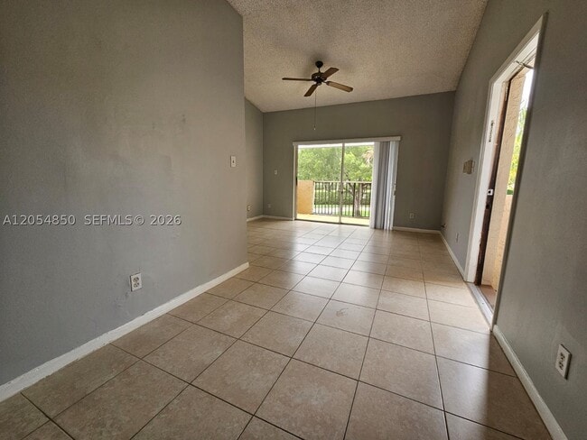 Photo - 820 Cypress Park Way Unit H2