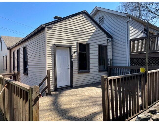 207 Western Ave Townhome Townhome Rental in Covington KY