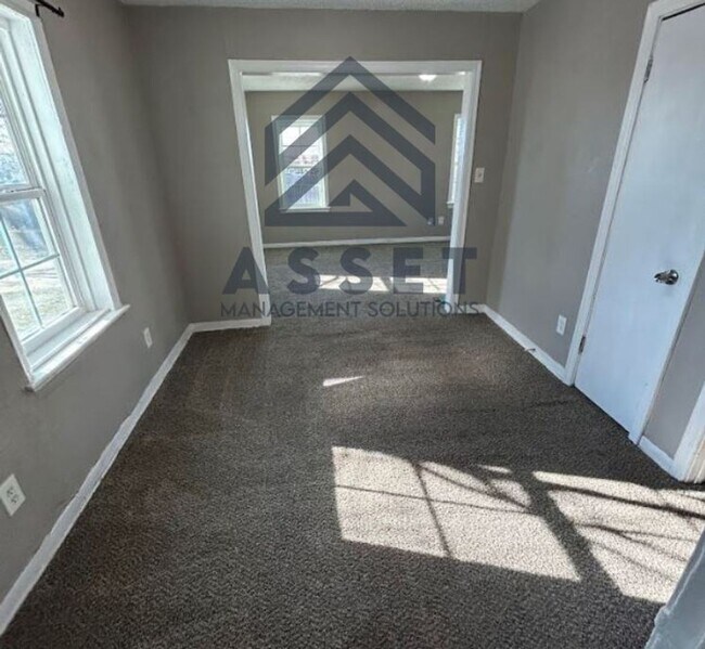 Photo - Spacious 3 Bedroom House