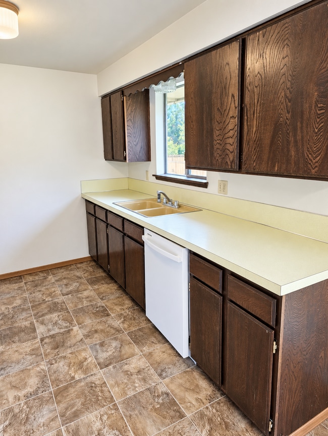 12405 Zeller Rd SE Unit A