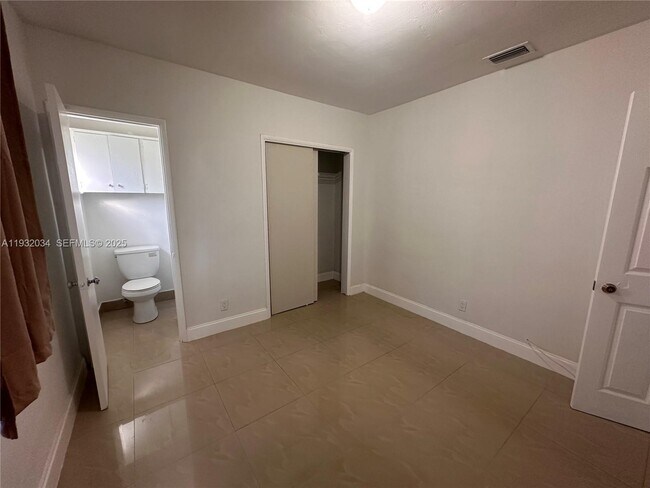 Photo - 150 NE 170th St