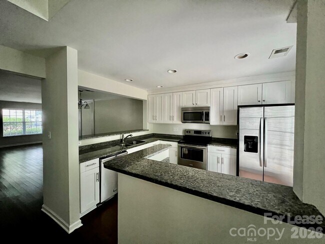 Photo - 8433 Southgate Commons Dr