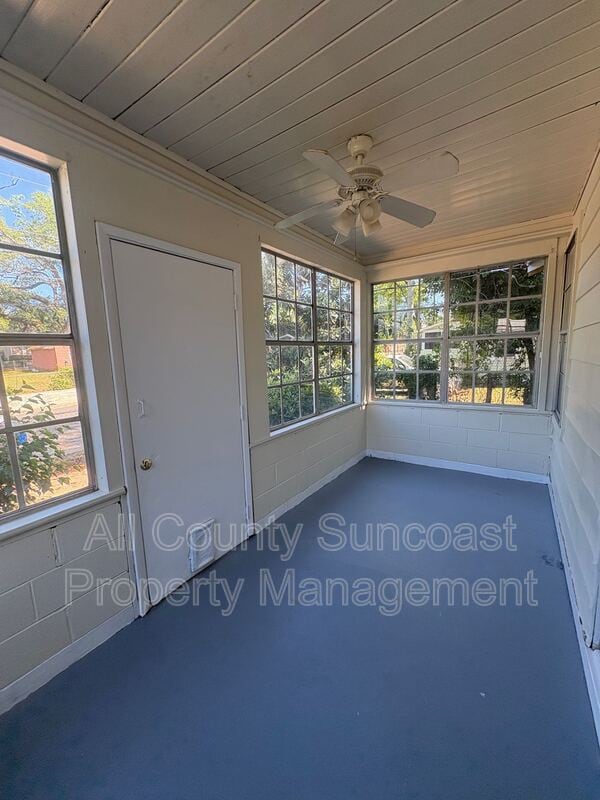 Photo - 2134 Saxon St