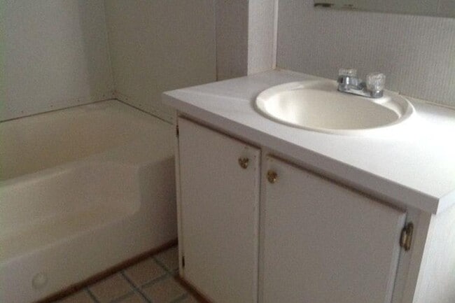 Photo - 502 Wayside Dr