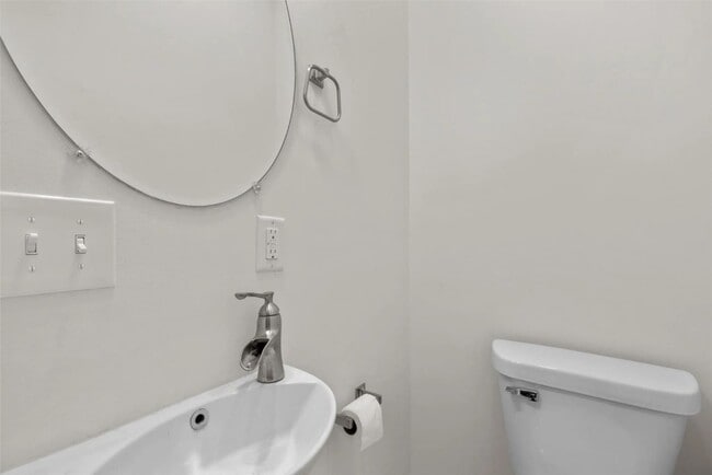 Photo - 5756 De Giverville Ave