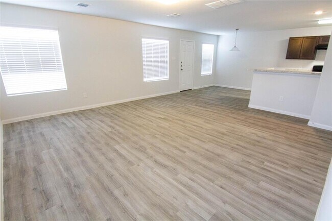 Photo - 12804 Dopey Hollow