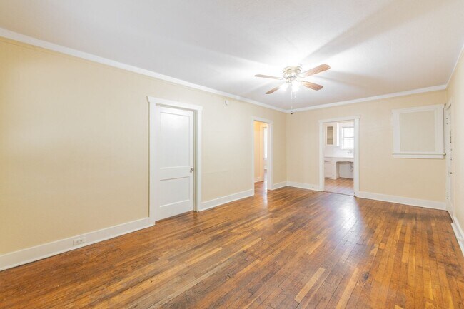 Photo - 631 E Ashby Pl Unit 03