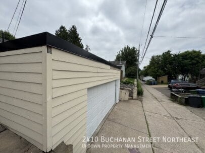 Photo - 2410 Buchanan St NE