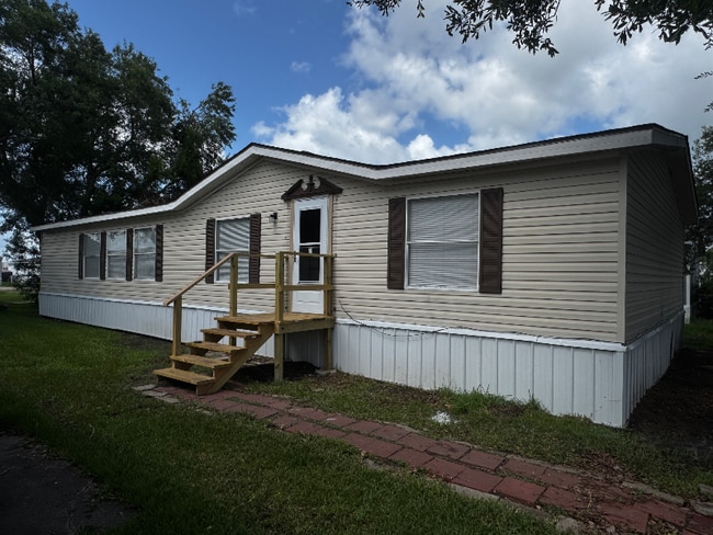 144 Fox Meadow Dr
