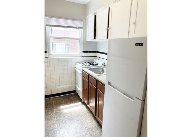 Photo - 950 Ludlow Ave Unidad 950-01