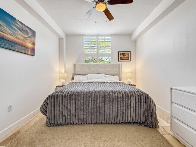 Photo - 1900 Van Buren St Unidad 118B