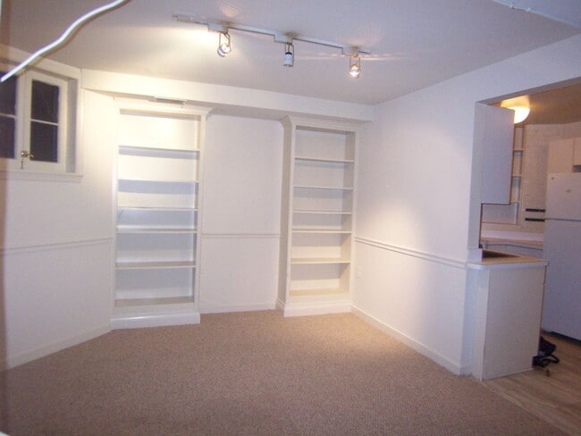 Photo - Extraordinary lower Level 1 bed 1.5 bath i... Unit 1