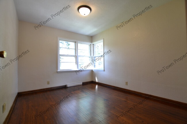 Photo - 521 Elmwood Ave