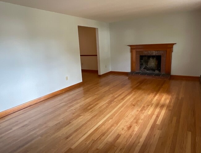 Photo - 2 Eastview Dr