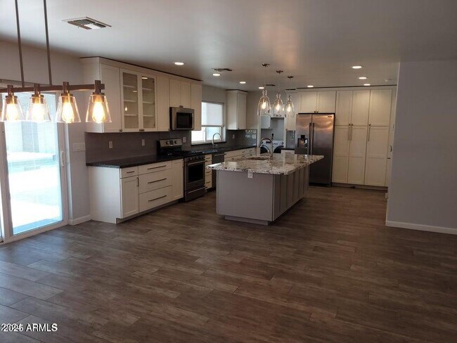 Photo - 2821 E Cortez St