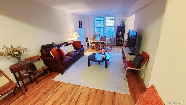 Photo - 66-15 Thornton Pl Unit 2G