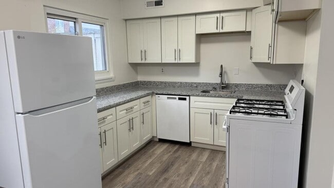 Photo - 314 College Park Dr