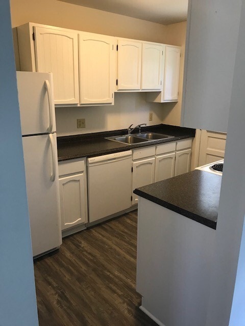 Photo - Blackstone-2 Bedroom Apartment-1st level