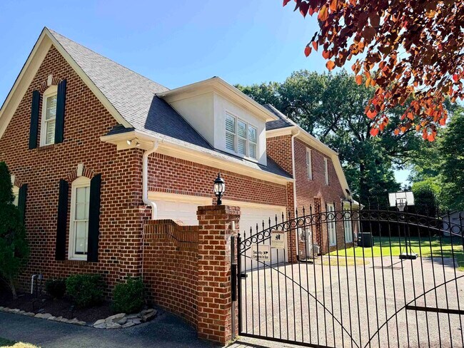 Photo - 1816 New Riverdale Rd