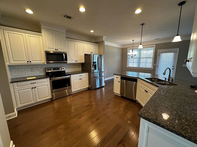 Photo - 977 Glenhaven Dr