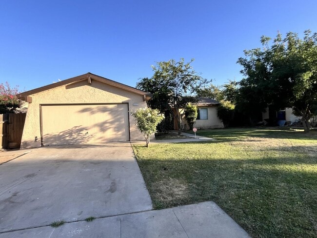 Photo - 5337 W Richert Ave