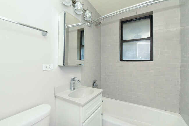 Building Photo - 817 W Lakeside Pl Unit 210 Rental
