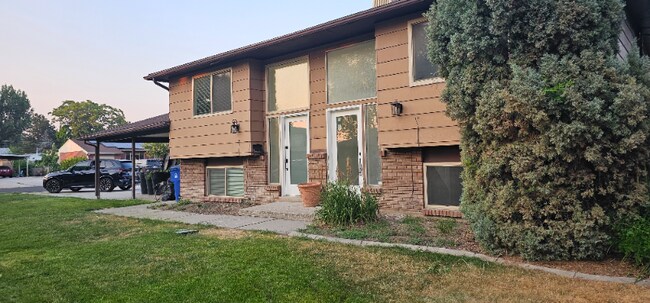 Photo - 922-928 E Fairclough Dr Unit 926