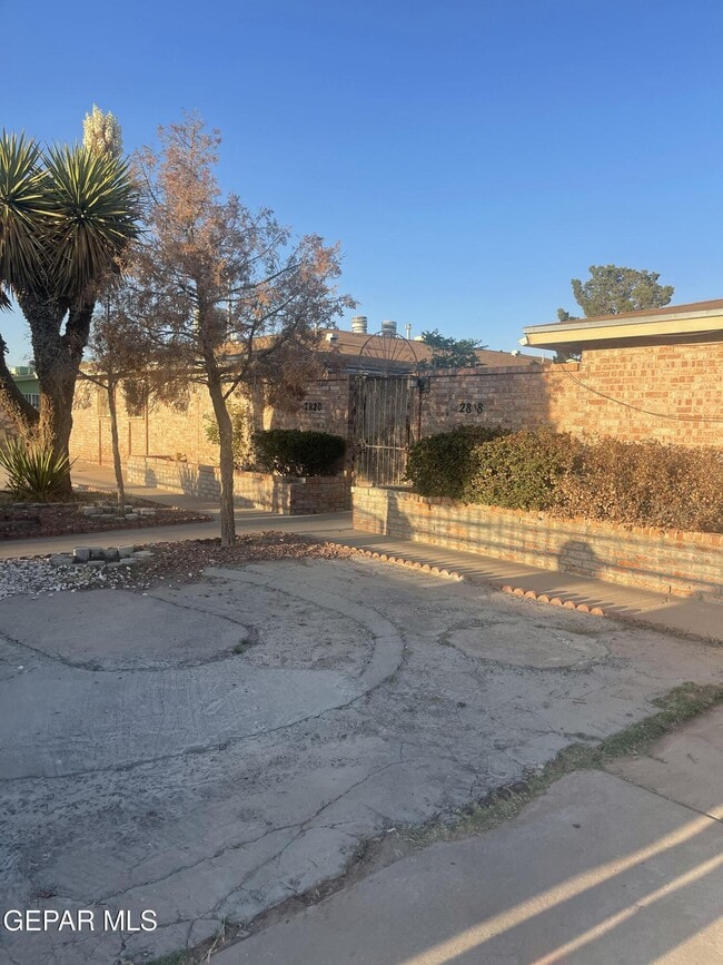 Photo - 2820 E Glen Dr