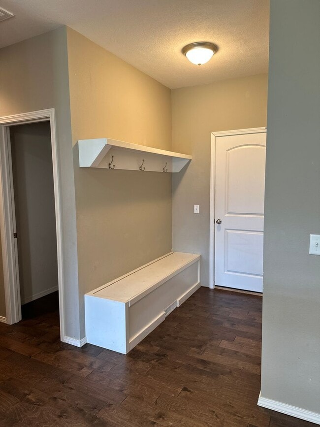 Photo - Stunning 4 Bedroom Rental Home!