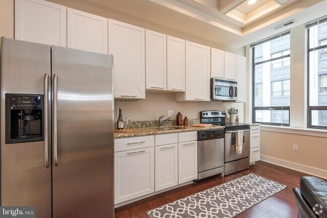 Building Photo - 1501 Locust St Rental