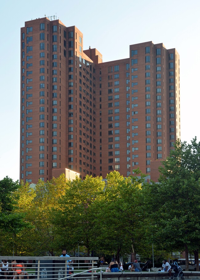 Vista desde el noreste - The Towers at Harbor Court