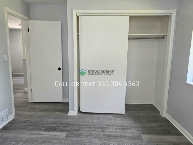 Photo - 2555 Edwin Ave Unit 2555